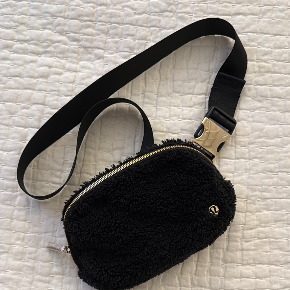 Lululemon Athletica Black Crossbody Bag with Adjustable Strap